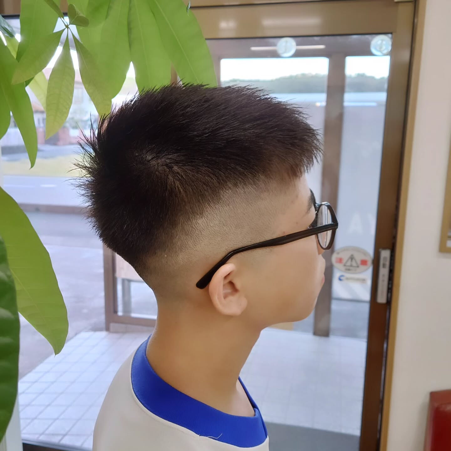 学生さんもスキンフェード👍